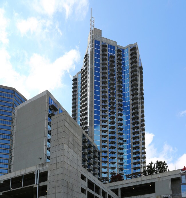 Twelve Centennial Park Condominium High Rise in Atlanta, GA - Foto de edificio - Building Photo