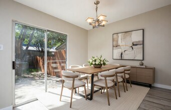 6034 Gaelic in San Antonio, TX - Foto de edificio - Building Photo