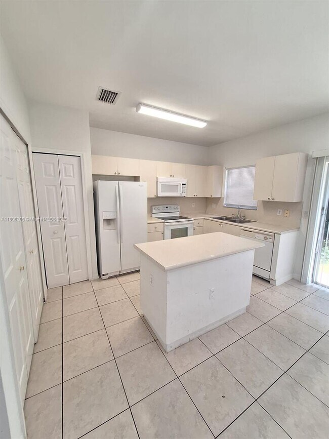 property at 1614 SE 31st Ct