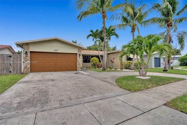 4233 Van Buren St in Hollywood, FL - Building Photo - Building Photo