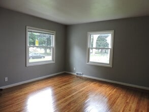 1218 Vine St in Waterloo, IA - Building Photo - Building Photo