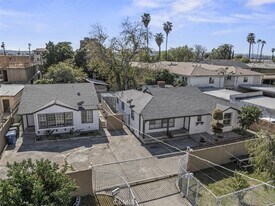 14722 Strathern St in Los Angeles, CA - Building Photo