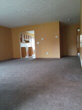 2960 Megan Cir in Youngstown, OH - Building Photo - Building Photo