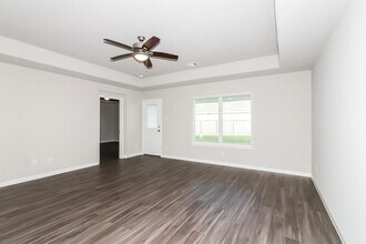 5107 Hector Gustavo Dr in Rosharon, TX - Building Photo - Building Photo
