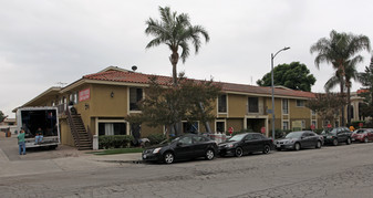 University Commons at Northridge Apartments