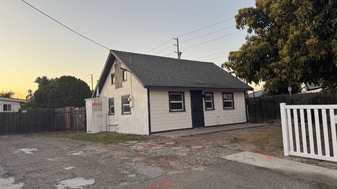 10521 Lowden St in Stanton, CA - Building Photo