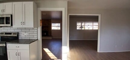 1204 John Reagan St in Benbrook, TX - Building Photo - Building Photo