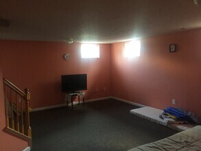 22381 Maison Carree Square in Ashburn, VA - Building Photo - Building Photo