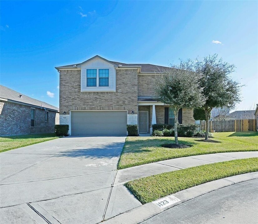 1123 Cloud Croft Ln in Richmond, TX - Building Photo