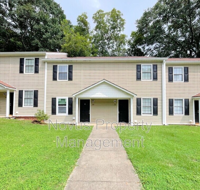 717 South St in Carrollton, GA - Building Photo