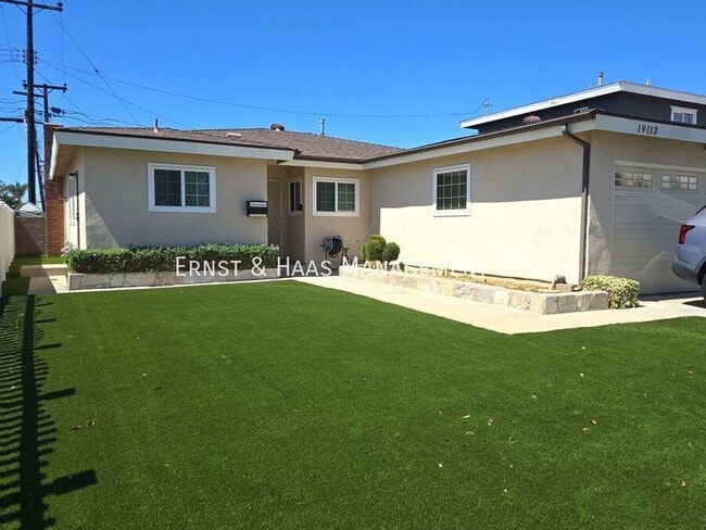 19113 Radlett Ave in Carson, CA - Building Photo - Building Photo