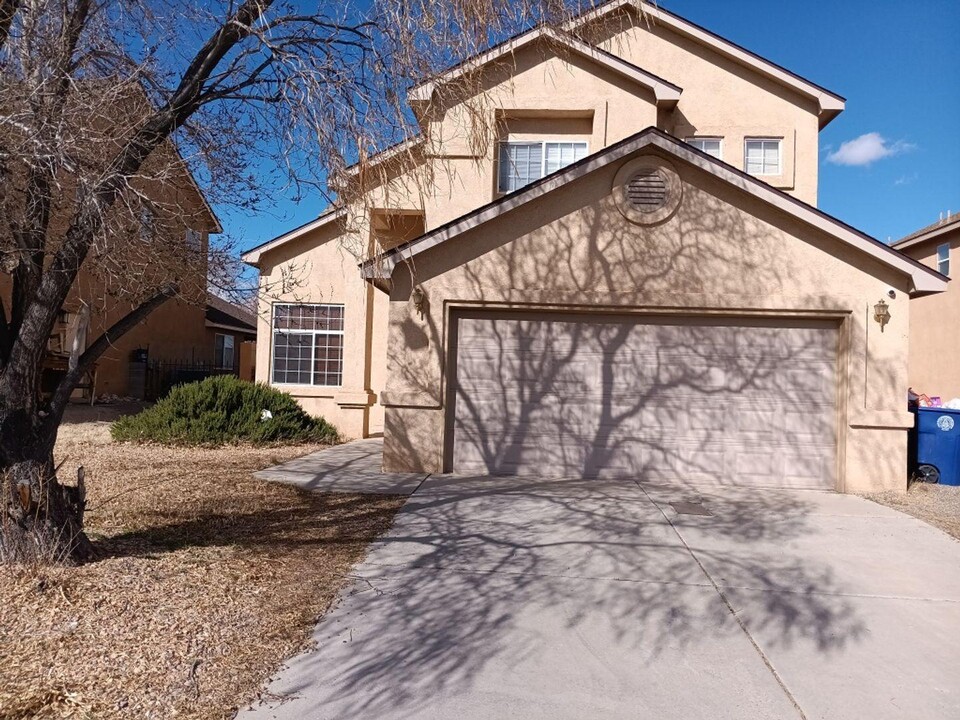 6855 Calle Cielo SW in Albuquerque, NM - Building Photo