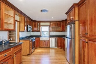 1387 Valley Rd in Long Hill, NJ - Building Photo - Building Photo