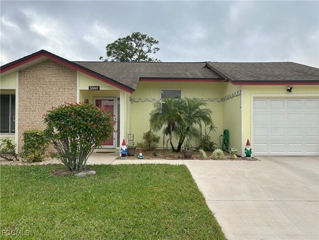property at 5560 Longleaf Dr