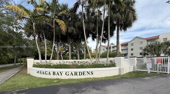 8200 SW 210th St in Cutler Bay, FL - Building Photo