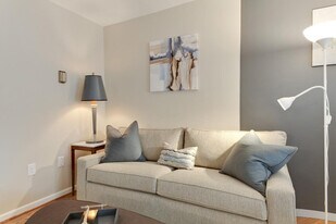 1440 N St NW in Washington, DC - Building Photo