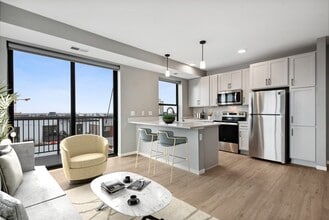 Lago Apartments in Minneapolis, MN - Building Photo - Building Photo