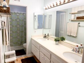 16 Columbia, Unit 16 in Irvine, CA - Building Photo - Building Photo