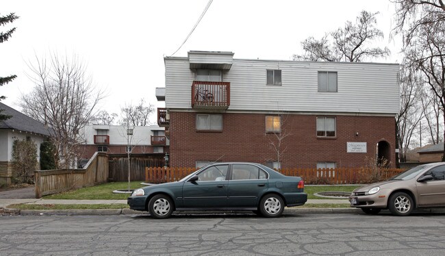 Magnussen Apartments in Salt Lake City, UT - Foto de edificio - Building Photo