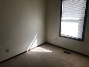 2307 N Huston Ave in Grand Island, NE - Building Photo - Building Photo