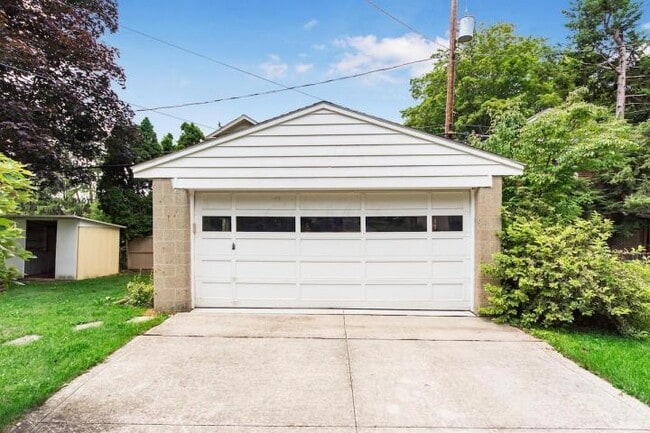 981 Hartford St in Worthington, OH - Building Photo - Building Photo