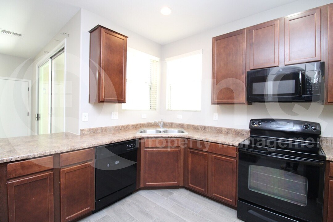 947 S Utilis Dr in Gilbert, AZ - Building Photo