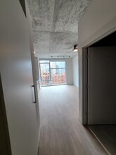 216 W Chicago Ave in Chicago, IL - Building Photo - Building Photo
