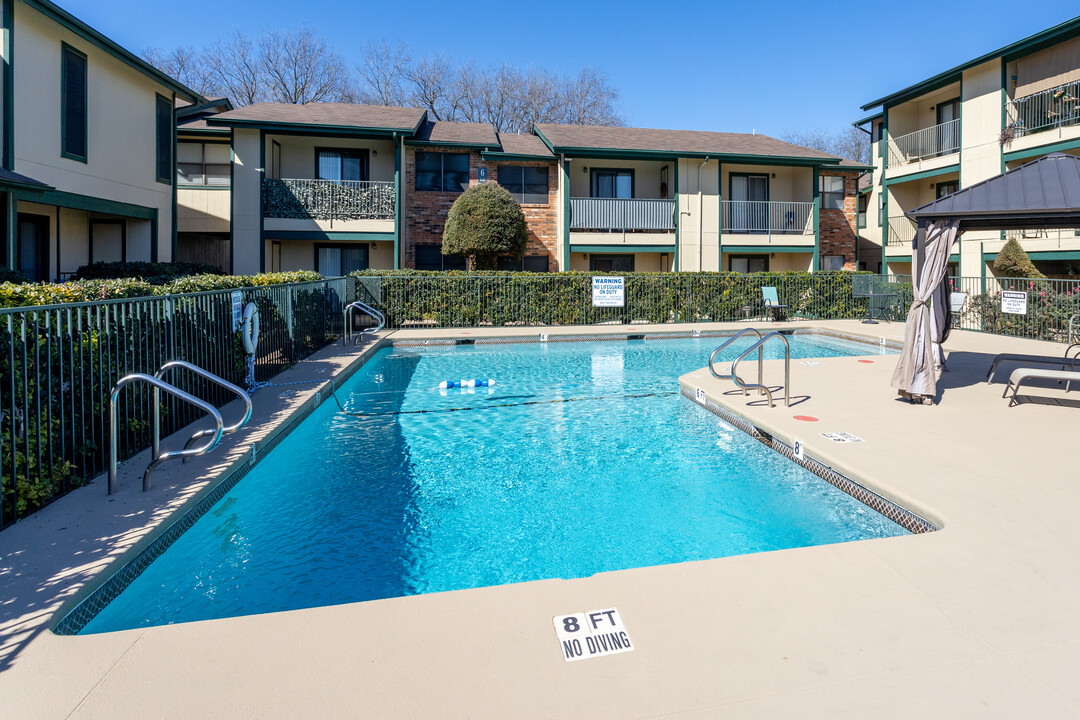 Cannon South Apartments in Austin, TX - Building Photo