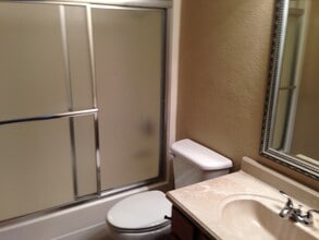 533 S Deveron Dr in Andover, KS - Building Photo - Building Photo