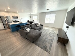 398 Grassland Dr in Lehi, UT - Building Photo - Building Photo