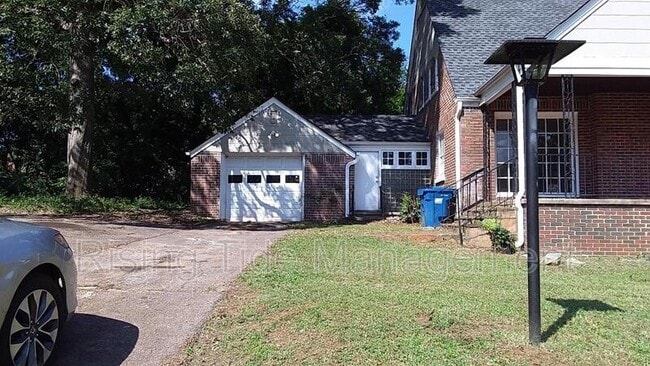 229 Pinewood Ave in Midfield, AL - Building Photo - Building Photo