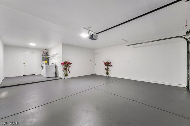 property at 517 Longtree Ave