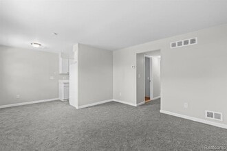 162 Princeton Dr in South Lyon, MI - Building Photo - Building Photo