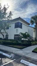 5267 Europa Dr, Unit N in Boynton Beach, FL - Building Photo - Building Photo