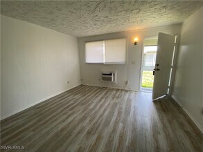 3213 Jeffcott St in Ft. Myers, FL - Building Photo - Building Photo