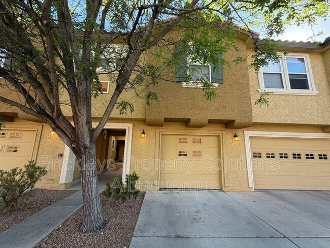 property at 601 Menaul Blvd NE