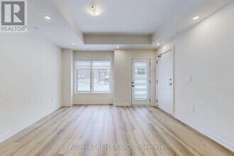 1695 Dersan St in Pickering, ON - Building Photo - Building Photo