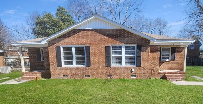 property at 114 N Meade St