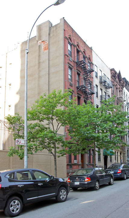 534 E 83rd St in New York, NY - Building Photo