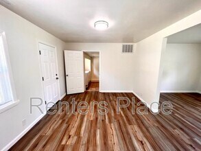 5746 S Rockford Ave in Tulsa, OK - Building Photo - Building Photo