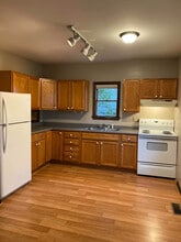 141 3rd St, Unit 1 in Bangor, ME - Building Photo - Building Photo