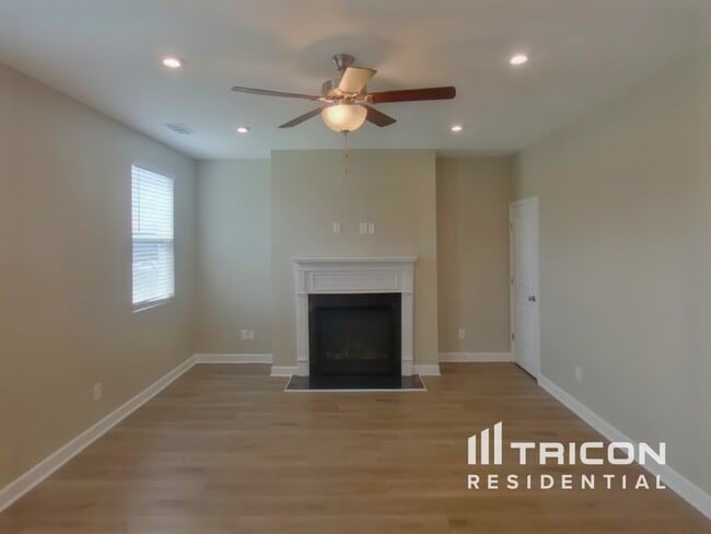 105 Davenport Dr in Murfreesboro, TN - Foto de edificio - Building Photo