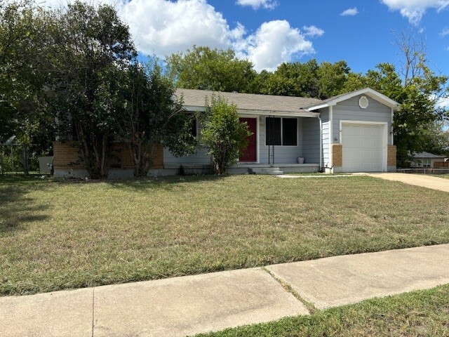 1003 San Antonio St in Killeen, TX - Foto de edificio - Building Photo