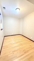 4900 N Drake Ave, Unit 3 in Chicago, IL - Building Photo