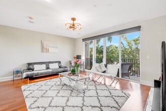 437 Juno Dunes Way in Juno Beach, FL - Foto de edificio - Building Photo