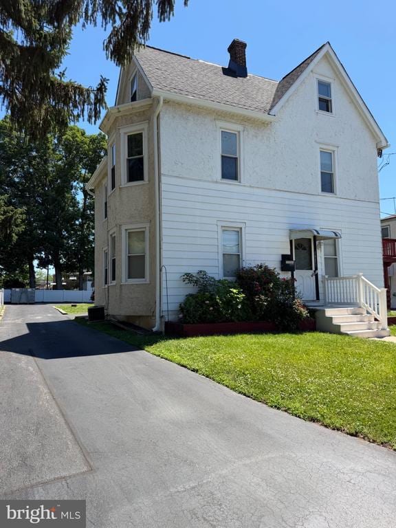 property at 1629 Lincoln Ave