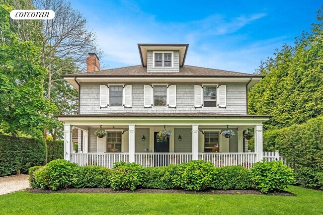 163 Wooley St in Southampton, NY - Building Photo - Building Photo