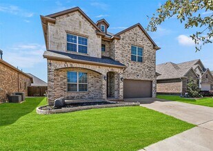 3608 Helm Ln in Denton, TX - Building Photo - Building Photo