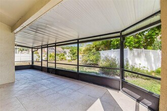 7206 Ridgeport Dr in Tampa, FL - Building Photo - Building Photo