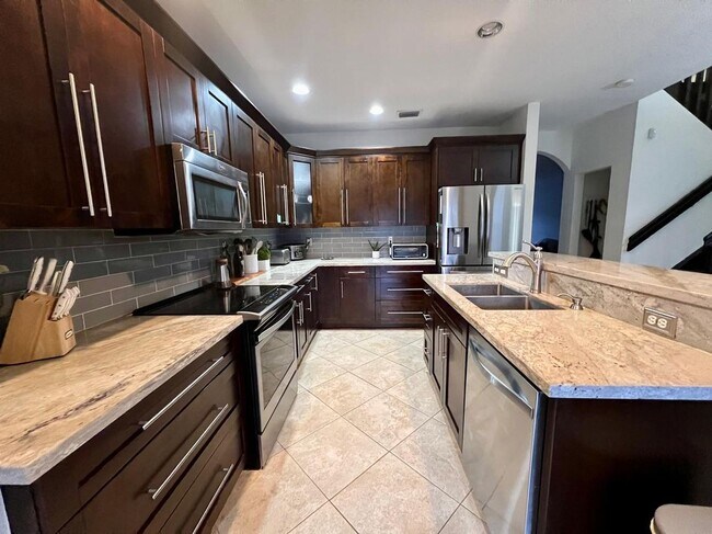 2214 SE 23rd Ave in Homestead, FL - Building Photo - Building Photo